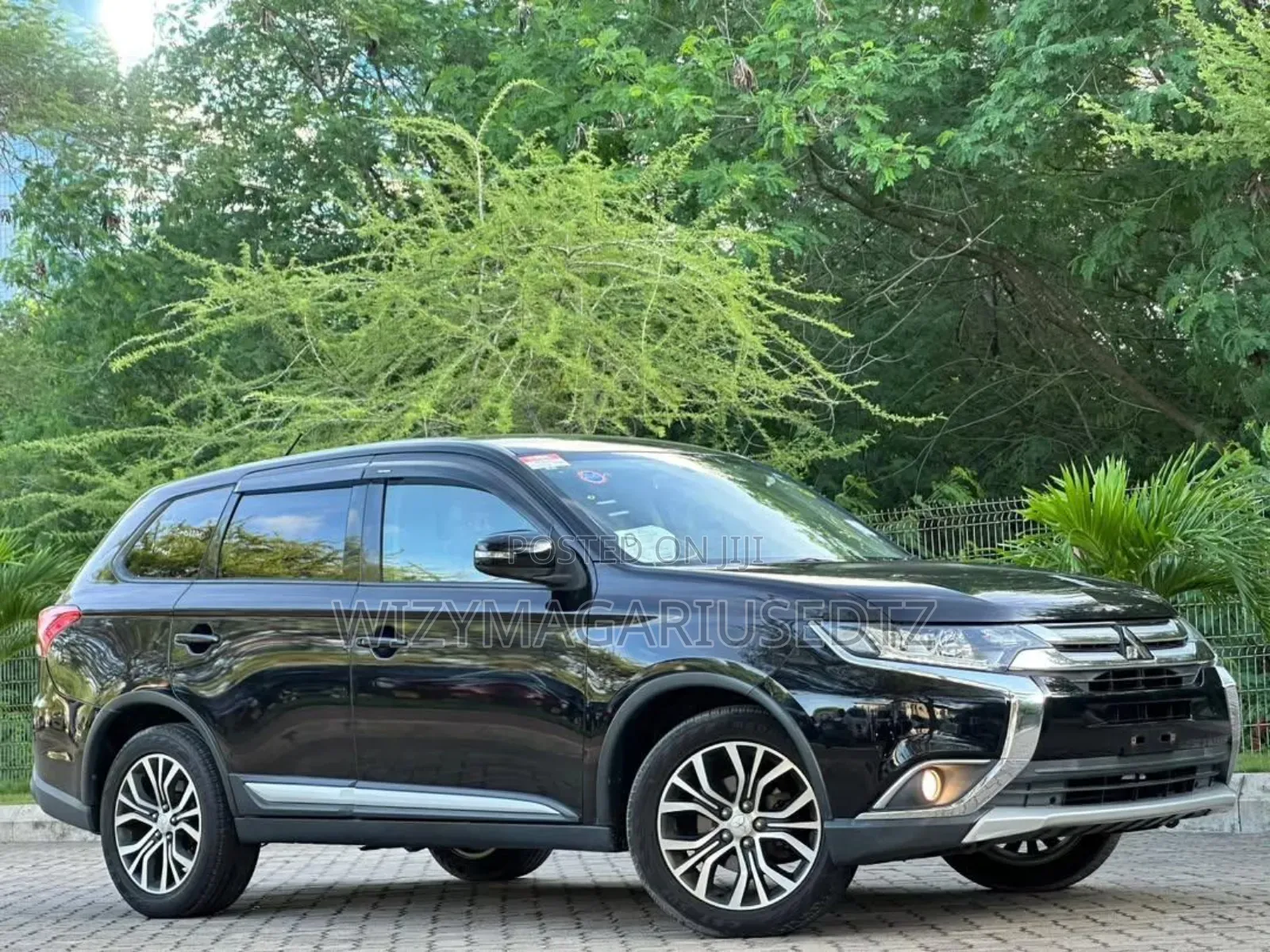 Mitsubishi Outlander 2016 Burgundy