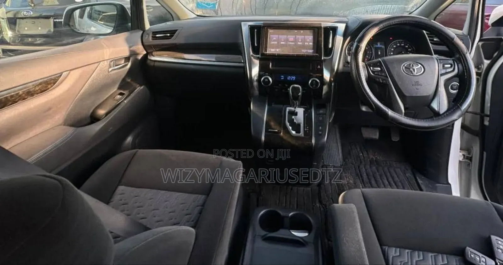 Toyota Alphard 2015 Off white