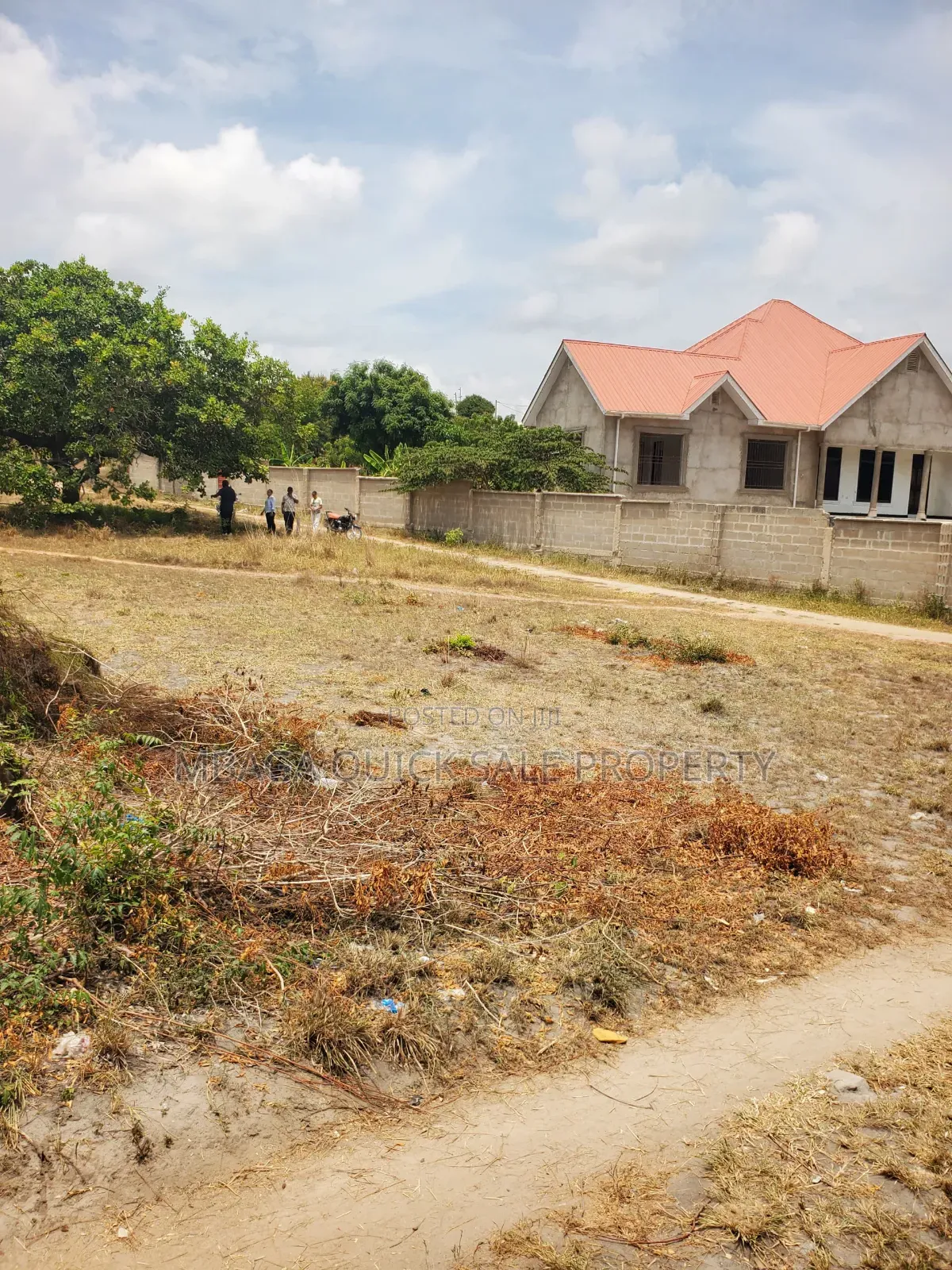 Plot for Sale Area SQM 2000 for Sale at Madale Msigani