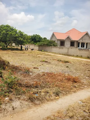 Plot for Sale Area SQM 2000 for Sale at Madale Msigani