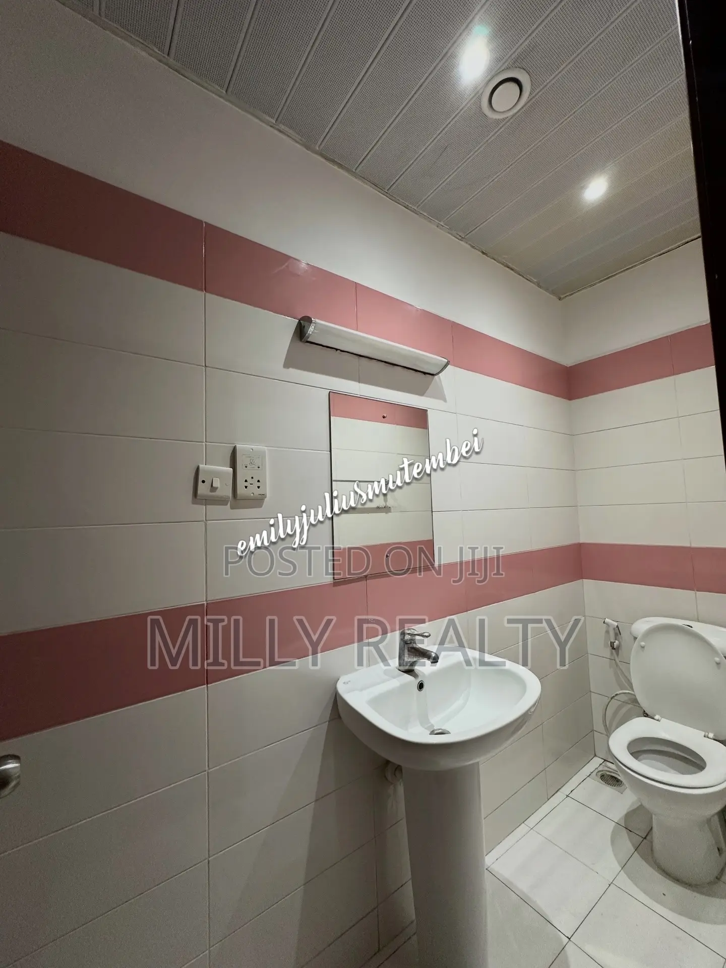 3bdrm Apartment in Upanga Mindu Street for sale