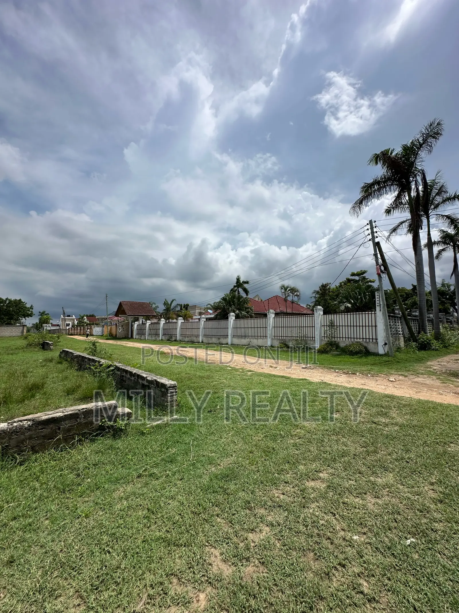 Plot for Sale Bahari Beach / Kiwanja Kinauzwa