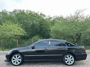 Toyota Crown 2006 Black