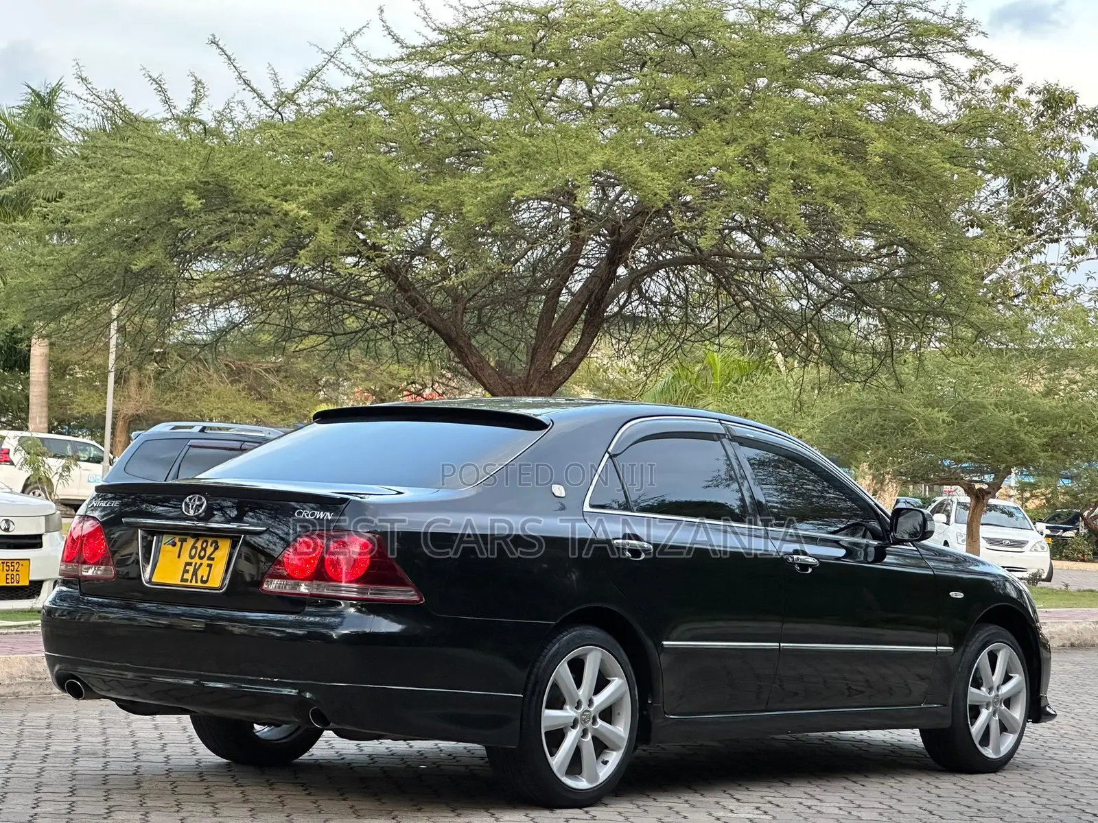 Toyota Crown 2006 Black