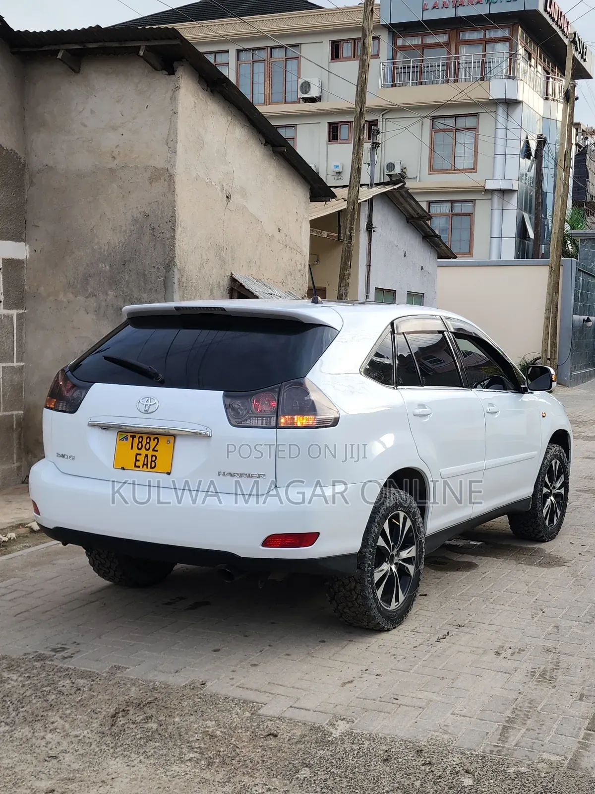 Toyota Harrier 2006 White