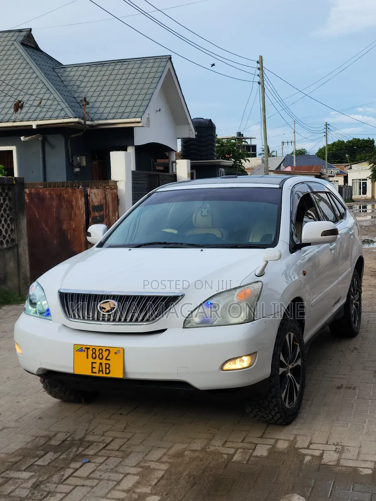 Toyota Harrier 2006 White