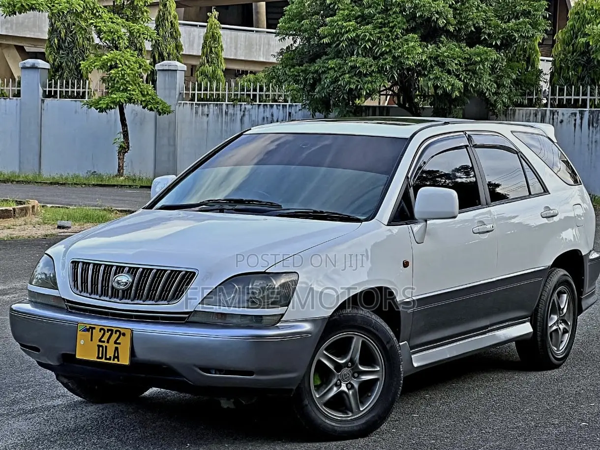 Toyota Harrier 1999 White