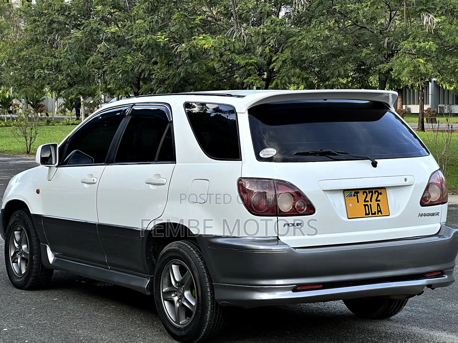 Toyota Harrier 1999 White