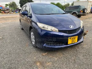 Toyota Wish 2012 Blue