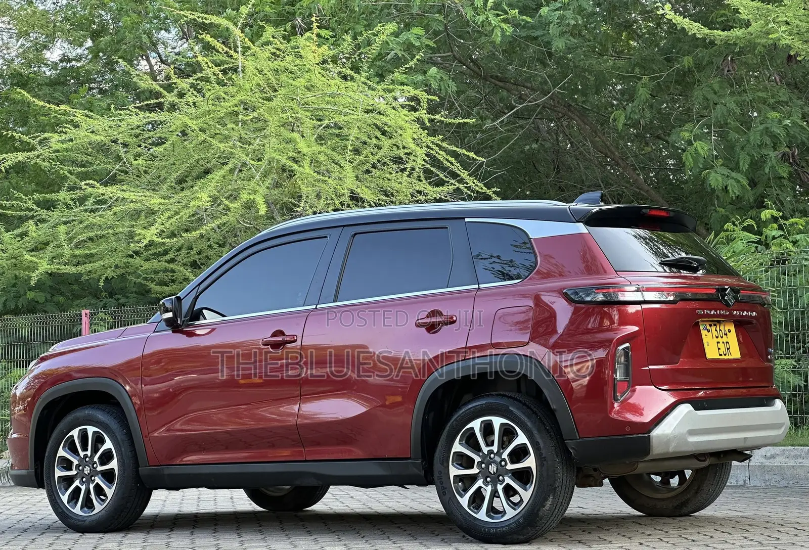 Suzuki Vitara 2023 Red