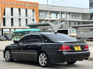 Toyota Crown 2006 Black
