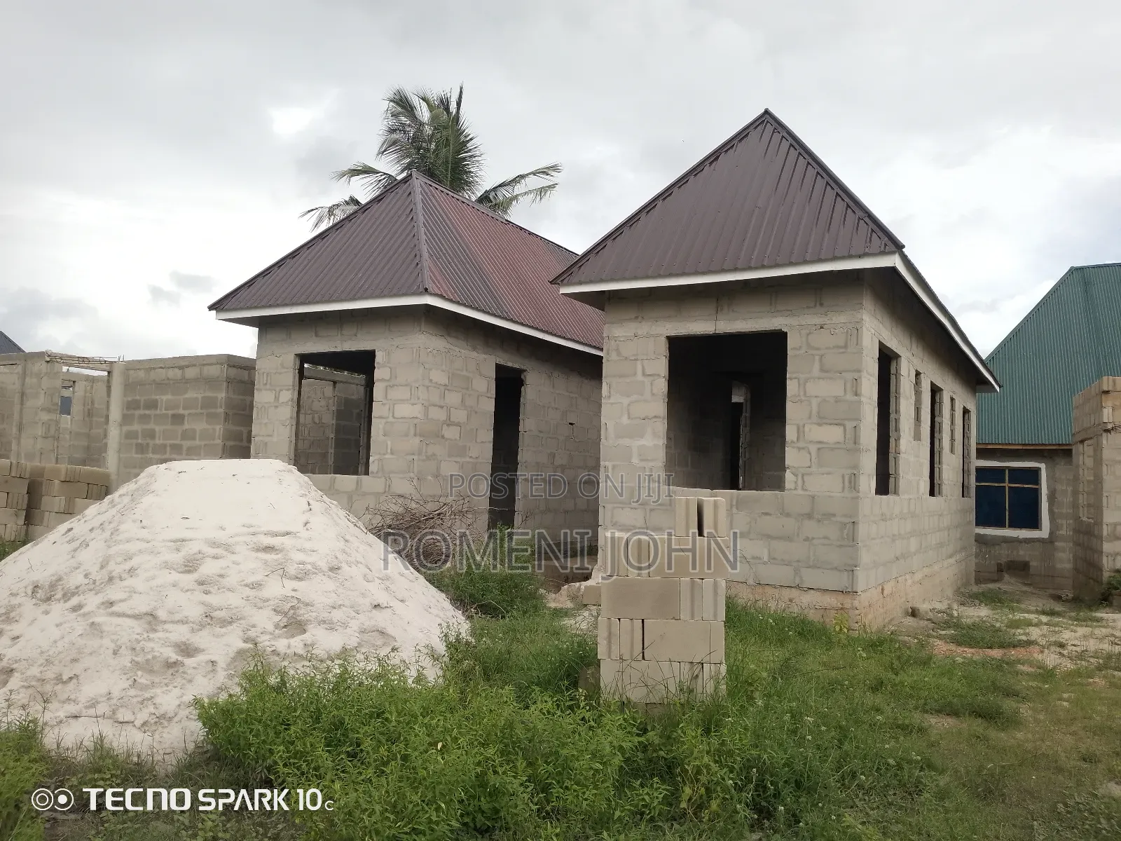 4bdrm Apartment in Tanzania Daresalaam, Ilala for sale