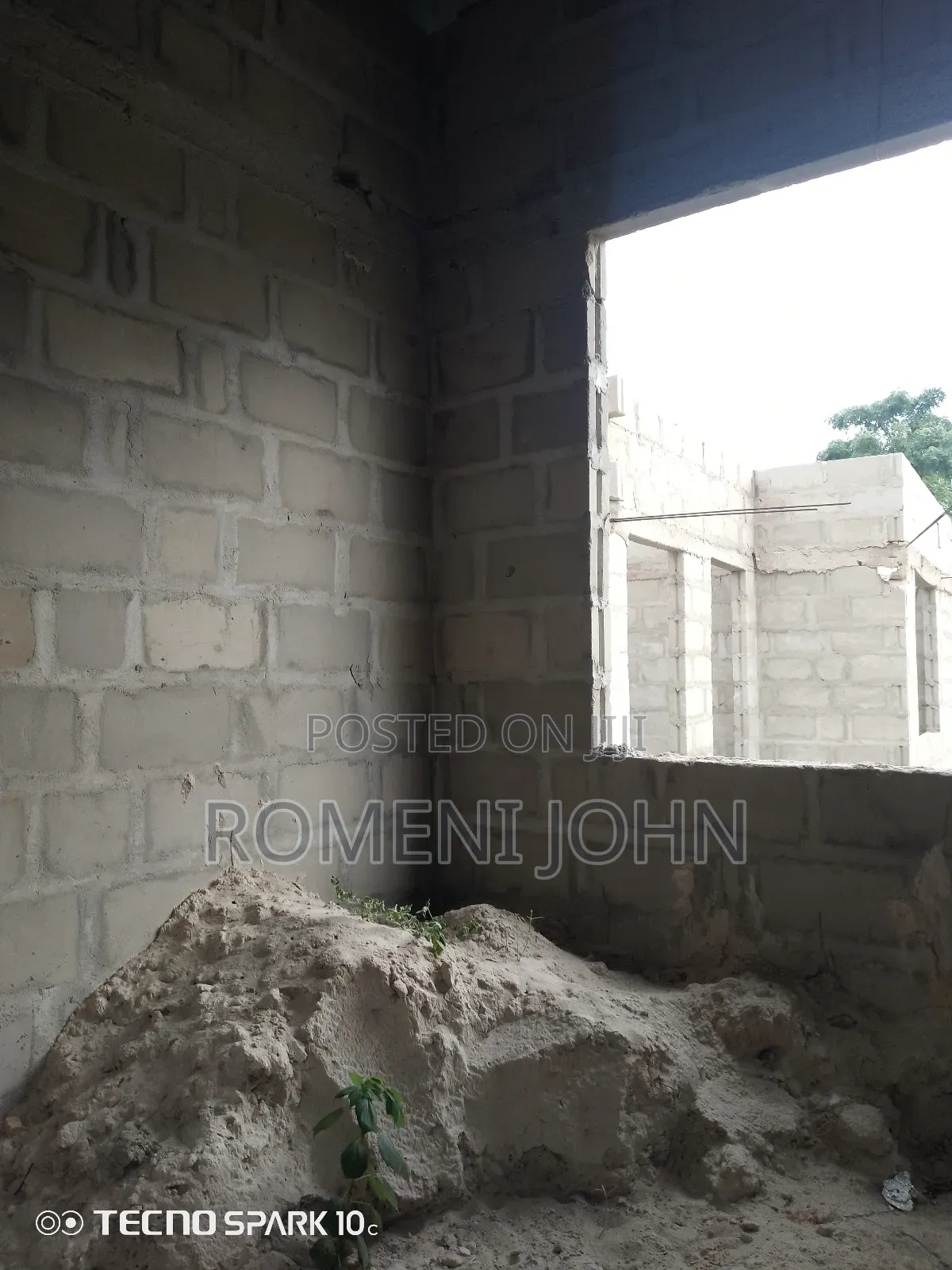 4bdrm Apartment in Tanzania Daresalaam, Ilala for sale