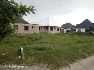 Kiwanja Mita 12 Kwa Mita 12 Kinauzwa Milioni 3.8 Majohe Viwege.