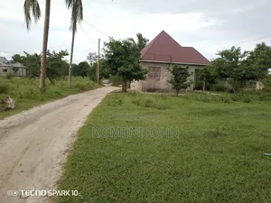Kiwanja Mita 12 Kwa Mita 12 Kinauzwa Milioni 3.8 Majohe Viwege.