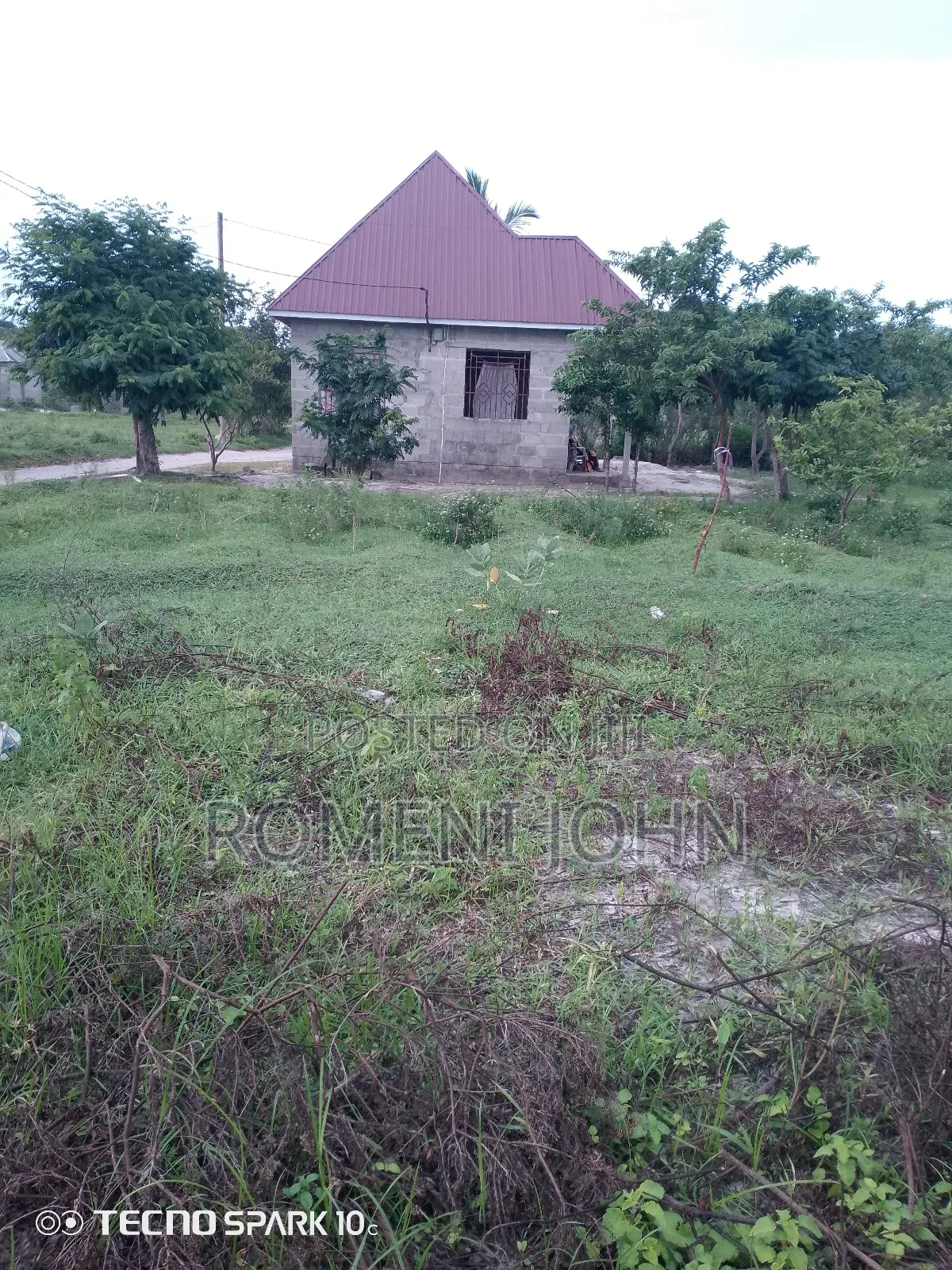Kiwanja Mita 12 Kwa Mita 12 Kinauzwa Milioni 3.8 Majohe Viwege.