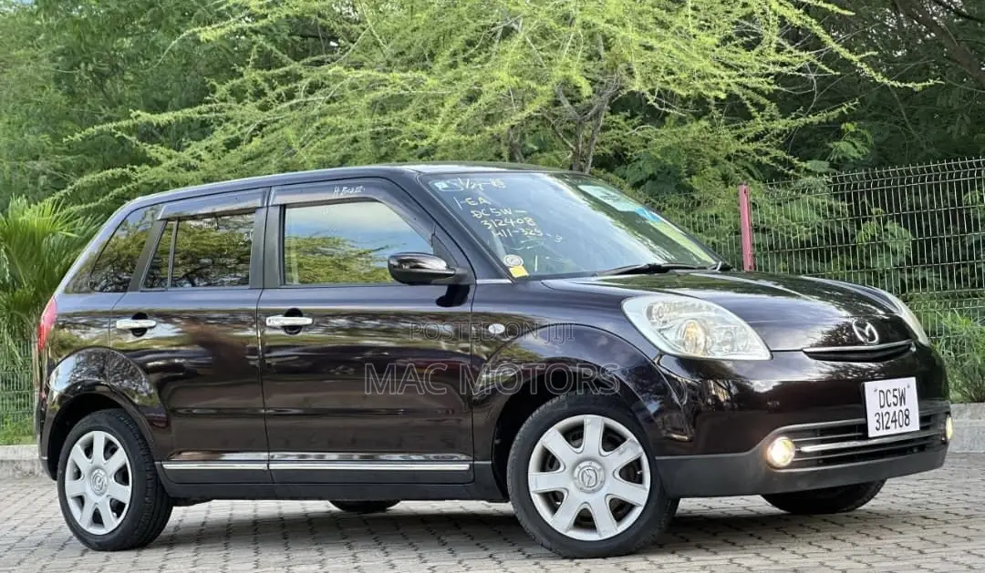 Mazda Verisa 2008 Burgundy