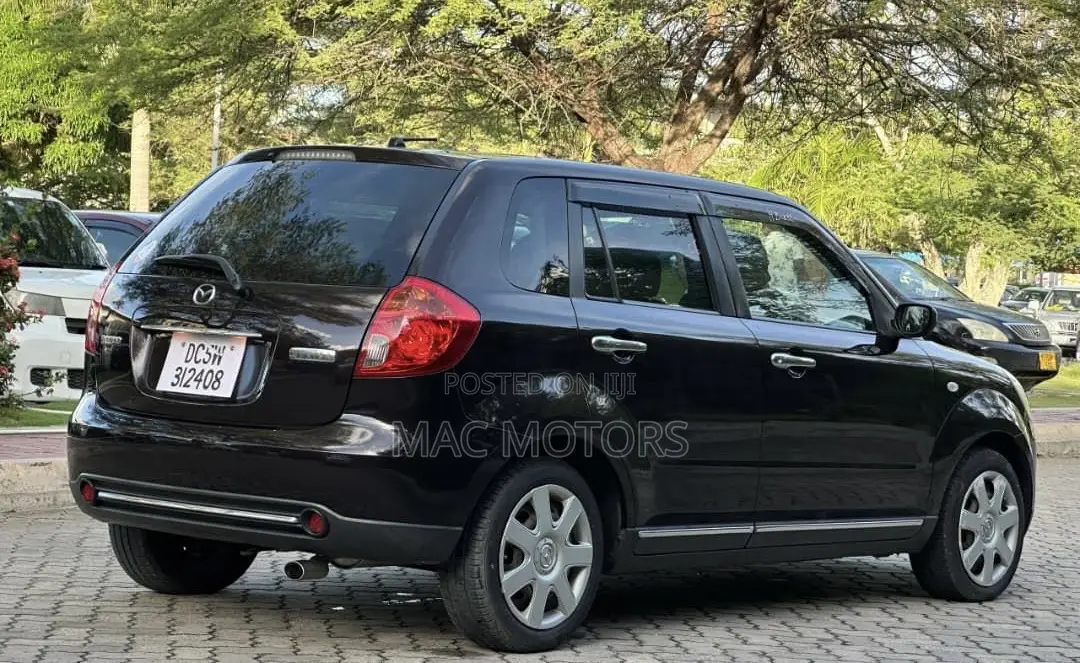 Mazda Verisa 2008 Burgundy