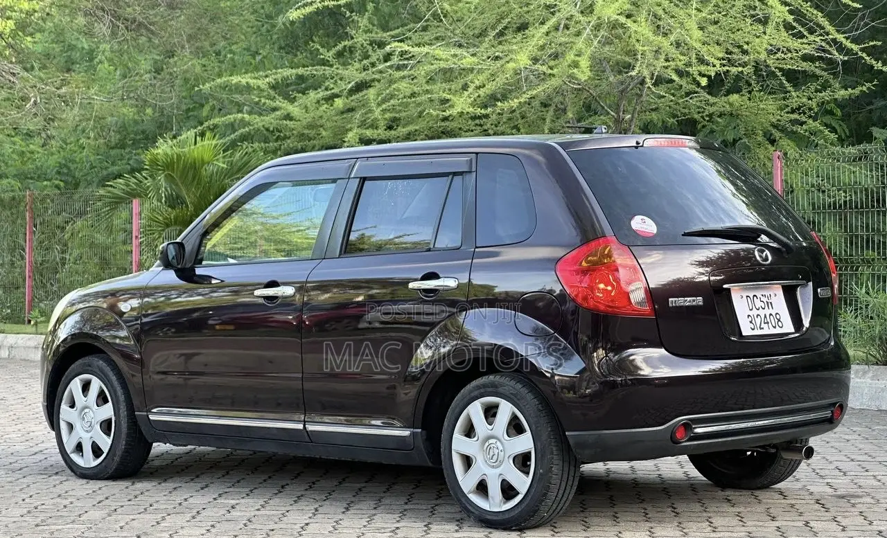 Mazda Verisa 2008 Burgundy