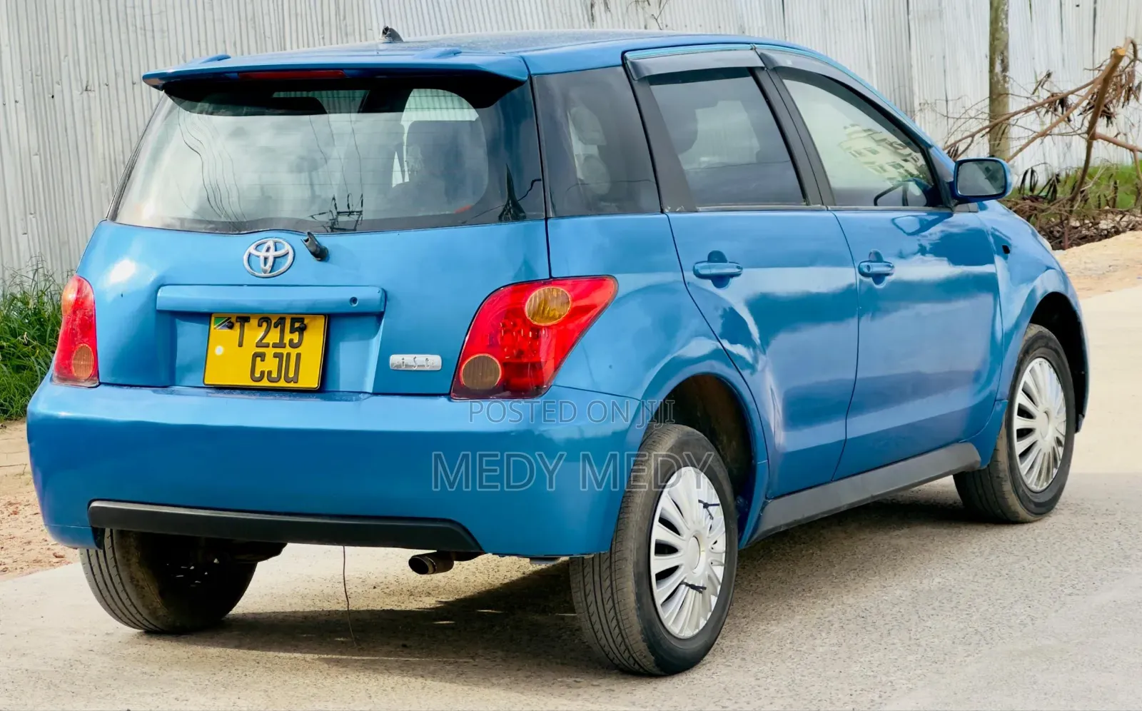 Toyota IST 2004 Blue