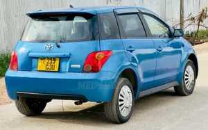 Toyota IST 2004 Blue