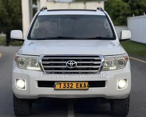 Toyota Land Cruiser 2014 White