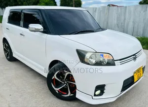 Toyota Corolla Rumion Hatchback 1.5 FWD 2009 White