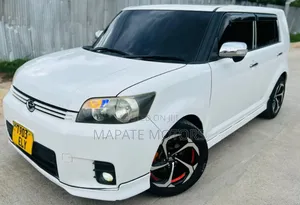 Toyota Corolla Rumion Hatchback 1.5 FWD 2009 White