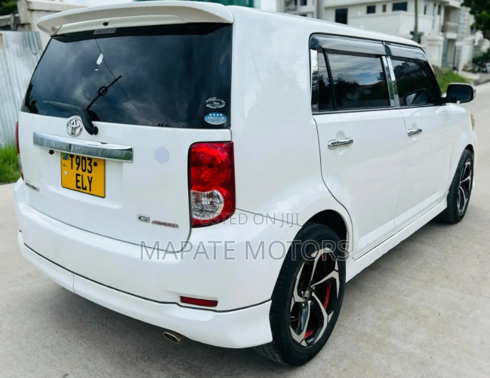 Toyota Corolla Rumion Hatchback 1.5 FWD 2009 White