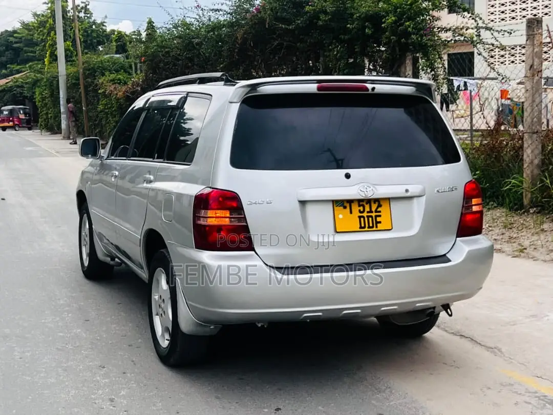 Toyota Kluger 2005 Silver