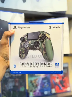 Revolution 5 Pro Controller