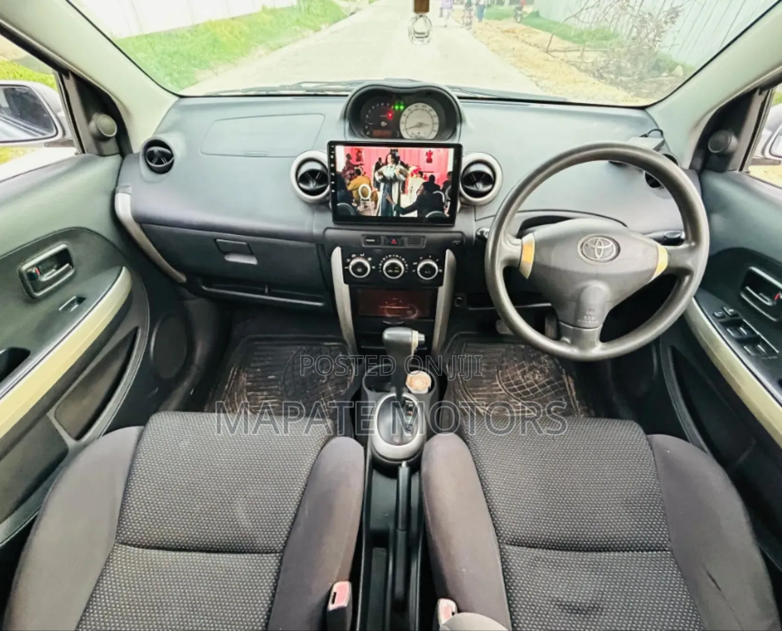 Toyota IST 2005 Silver