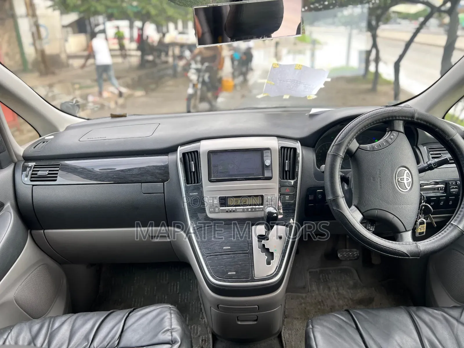 Toyota Alphard 2.4 Petrol AWD 2005 Black