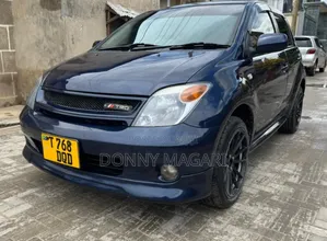 Toyota IST 2005 Blue