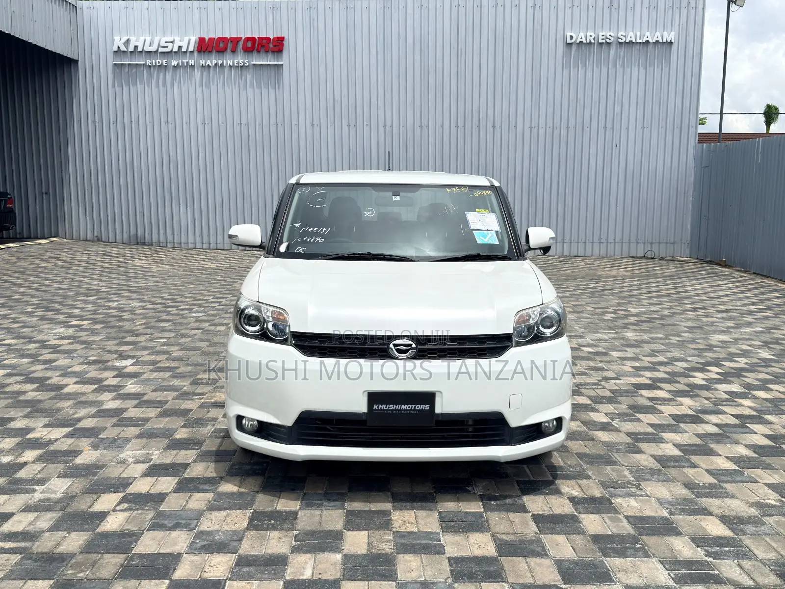 Toyota Corolla Rumion 2011 Pearl