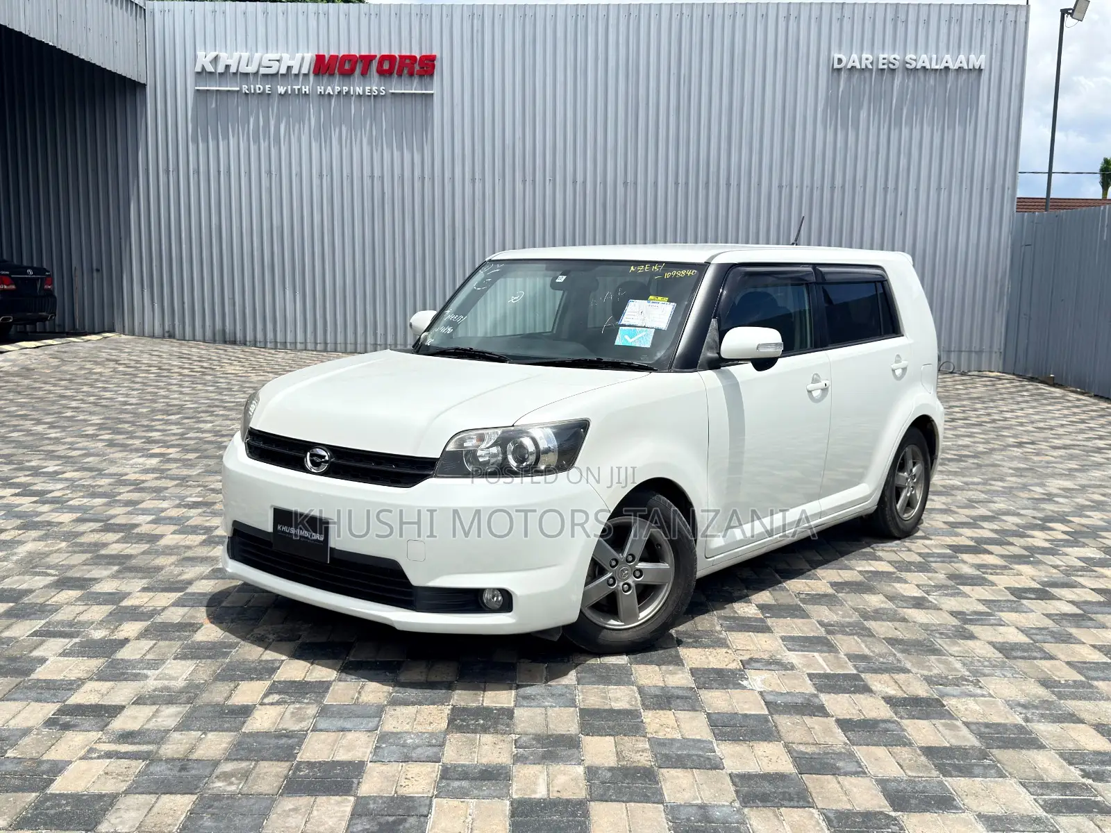 Toyota Corolla Rumion 2011 Pearl