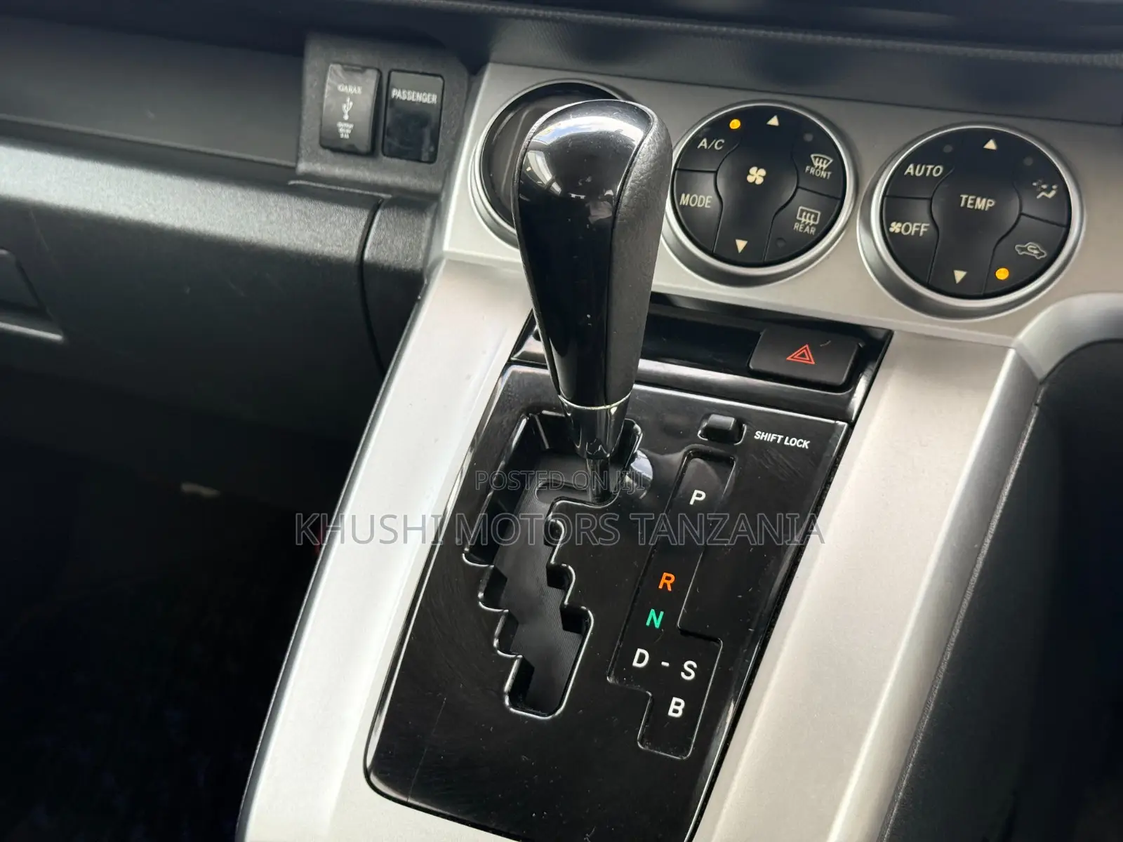 Toyota Corolla Rumion 2011 Pearl
