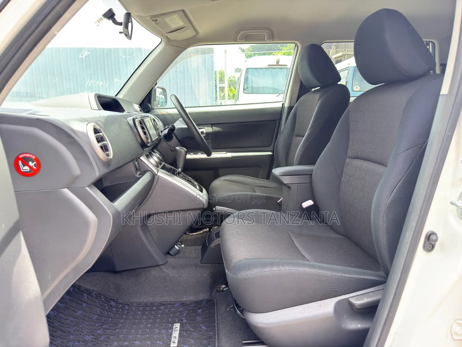 Toyota Corolla Rumion 2011 Pearl