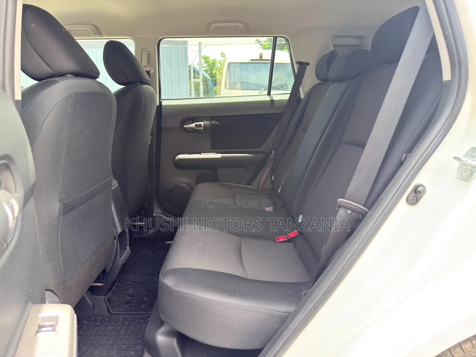 Toyota Corolla Rumion 2011 Pearl