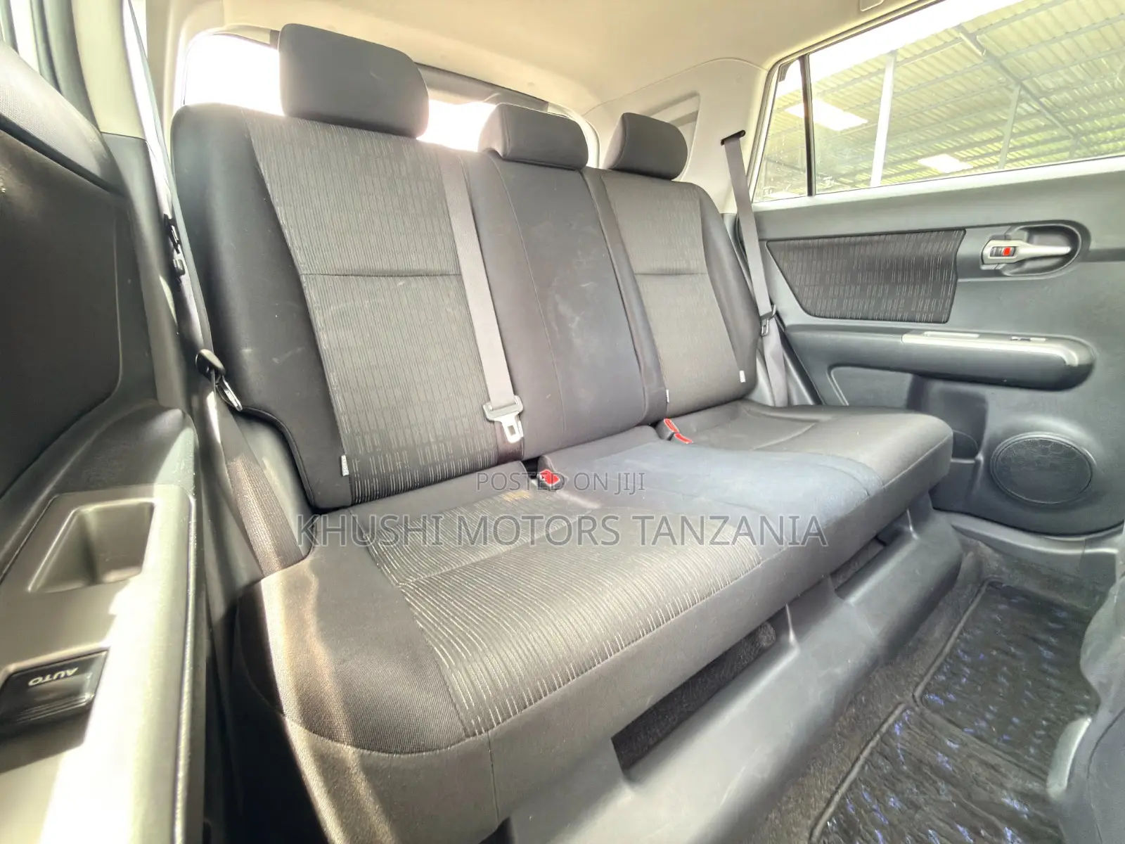 Toyota Corolla Rumion 2011 Pearl