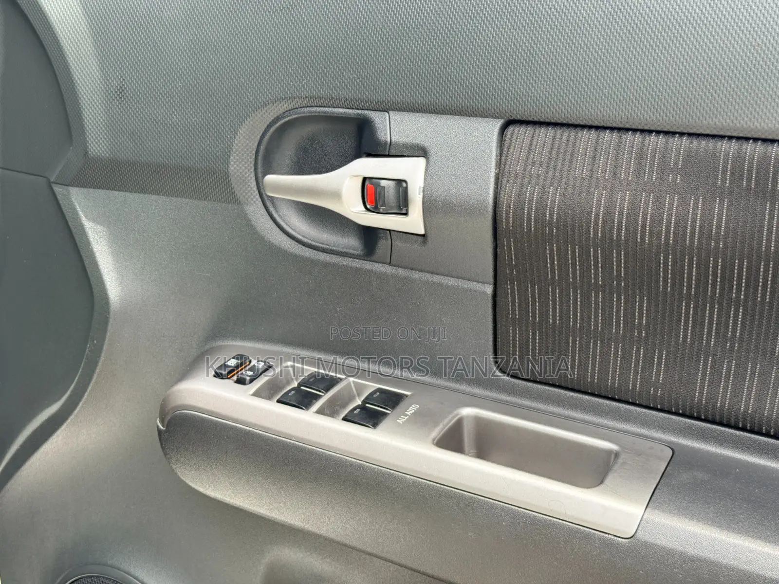 Toyota Corolla Rumion 2011 Pearl