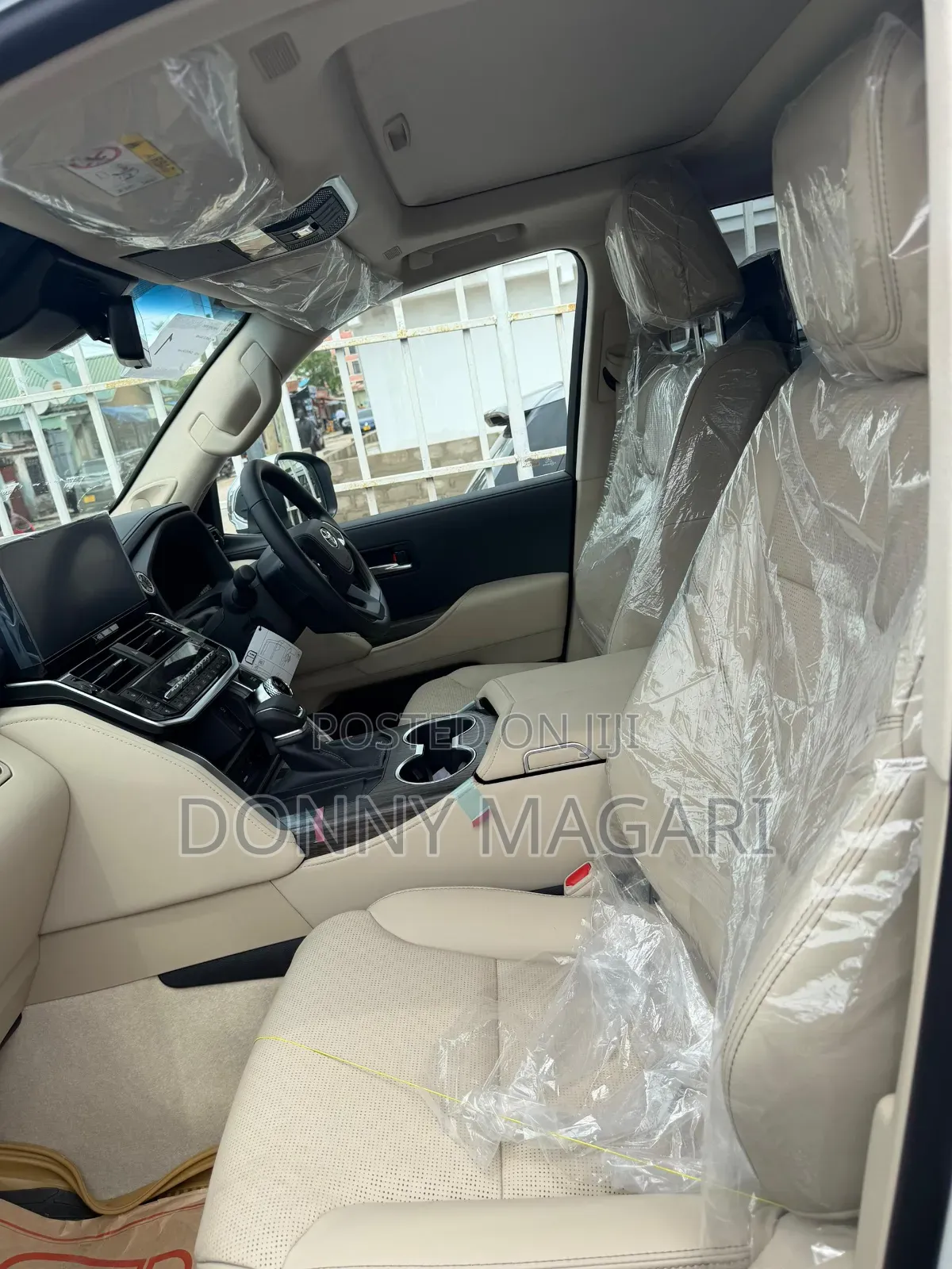 New Toyota Land Cruiser LC300 2025 White