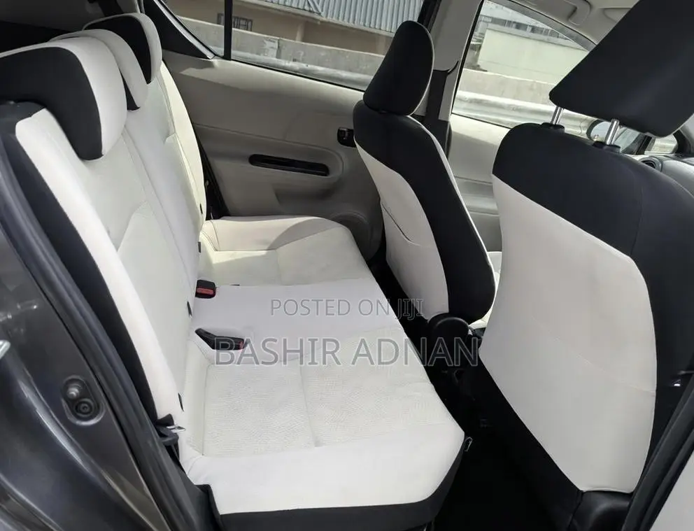 Toyota Aqua 2012 Gray