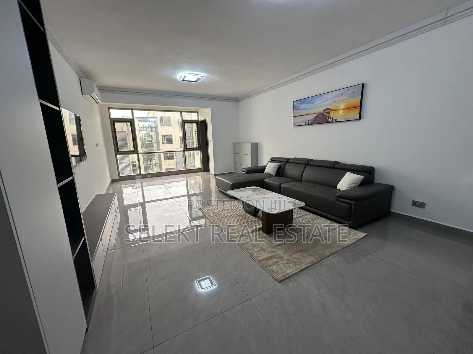 Furnished 3bdrm Apartment in Oyster Bay for sale