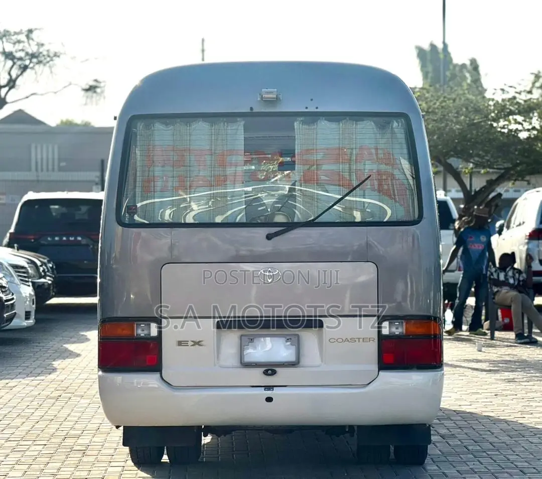 Toyota Coaster 1994 Gray
