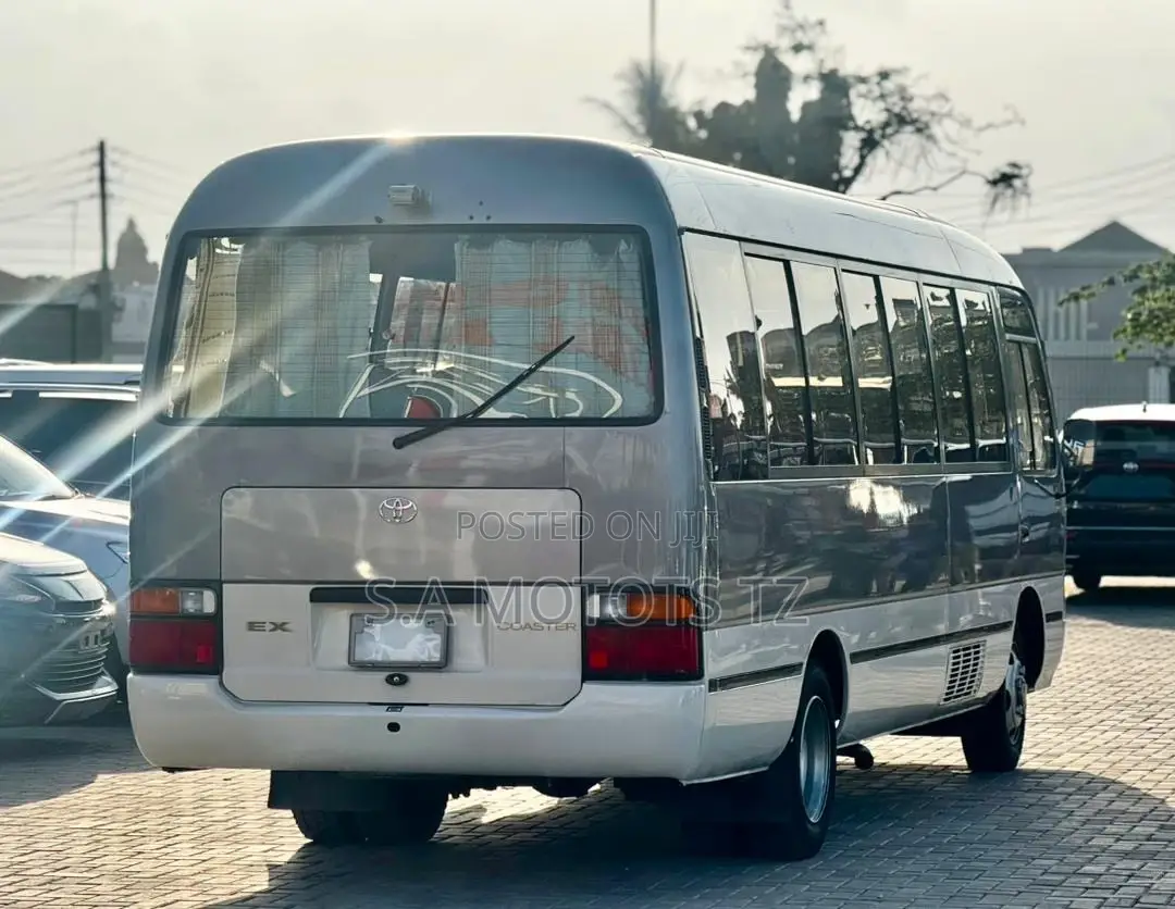 Toyota Coaster 1994 Gray