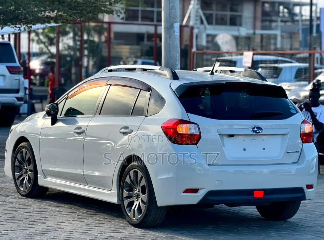 Subaru Impreza 2.0i Limited PZEV 4dr Hatchback AWD (2.0L 4cyl CVT) 2015