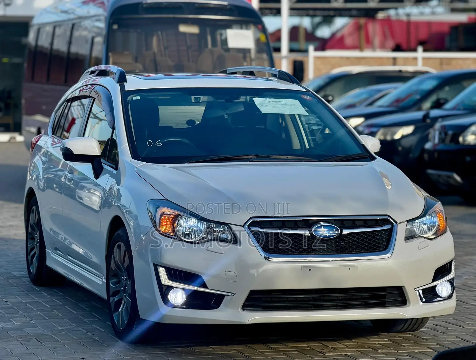 Subaru Impreza 2.0i Limited PZEV 4dr Hatchback AWD (2.0L 4cyl CVT) 2015