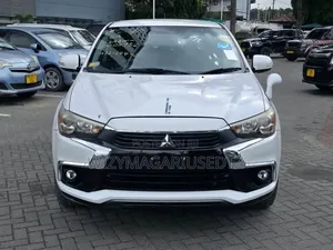 Mitsubishi RVR 2015 Off white