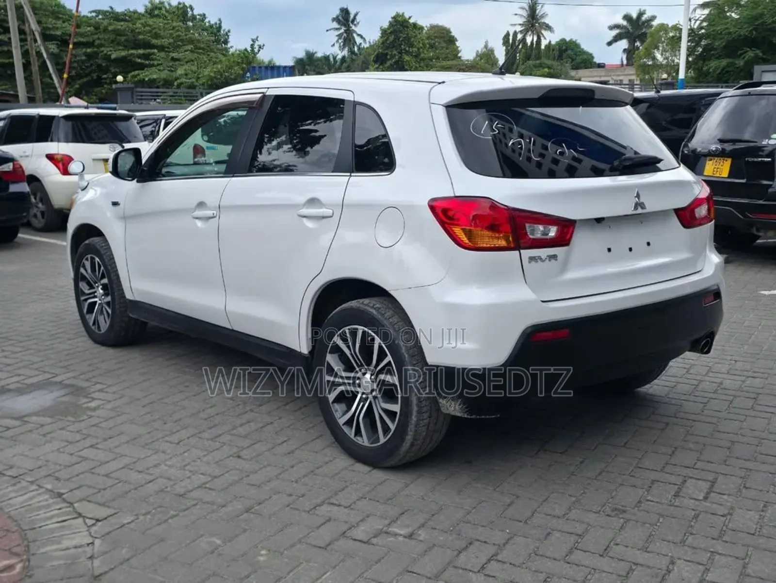 Mitsubishi RVR 2015 Off white